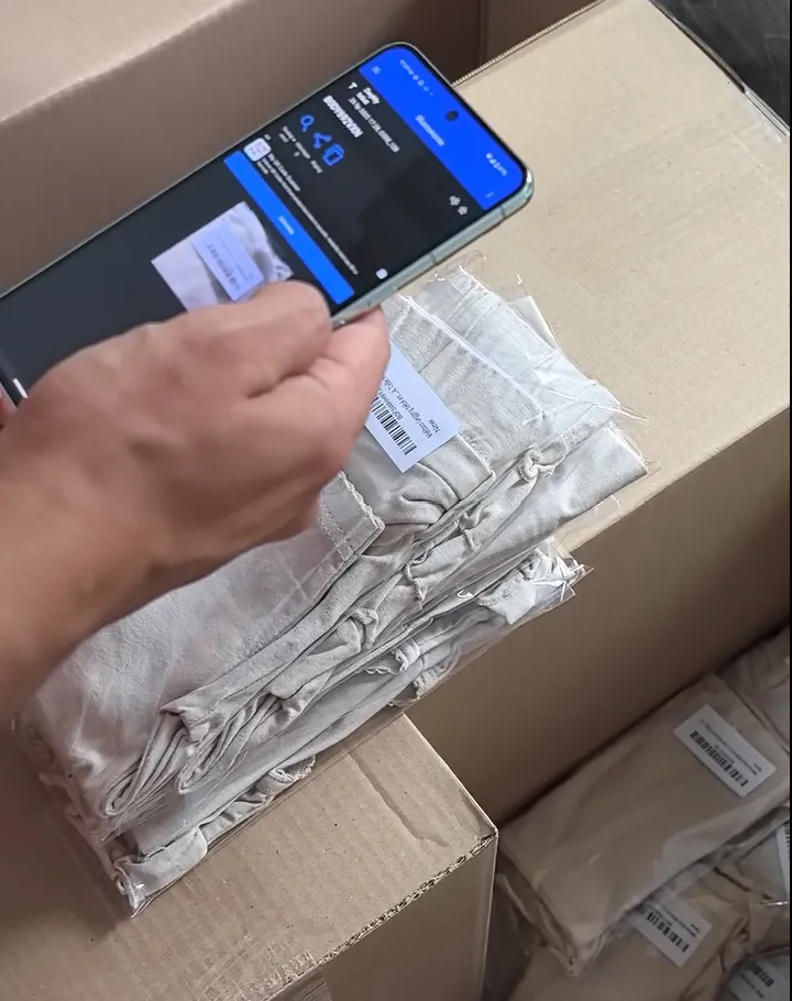 Proces skanowania smartfonem